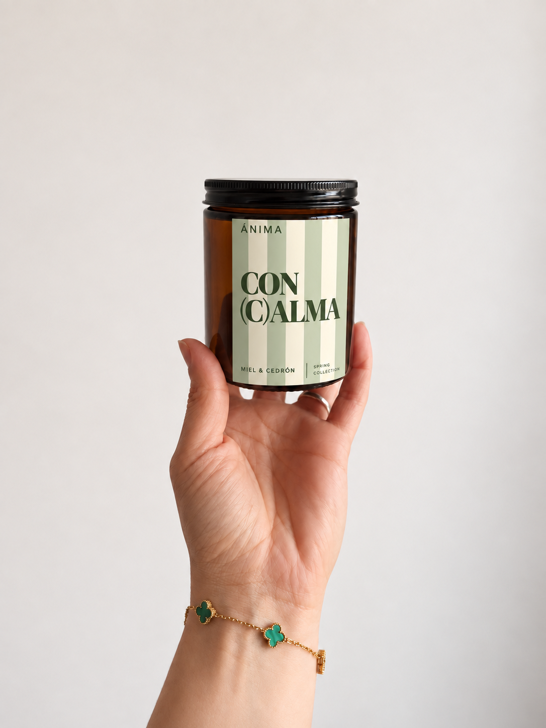 Vela Con (C)alma de miel y cedrón, Spring Collection ÁNIMA